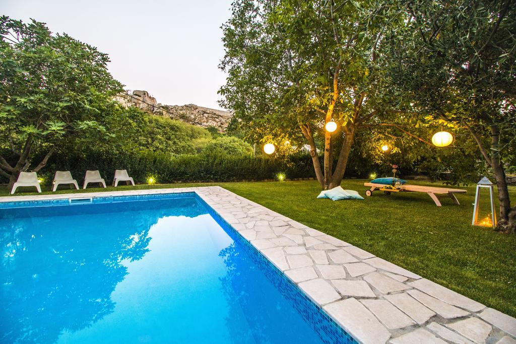 Holiday Home Radic Klis Ngoại thất bức ảnh