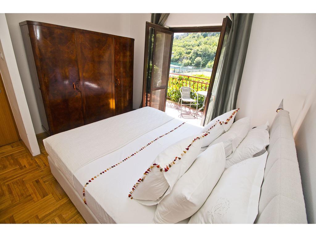 Holiday Home Radic Klis Ngoại thất bức ảnh