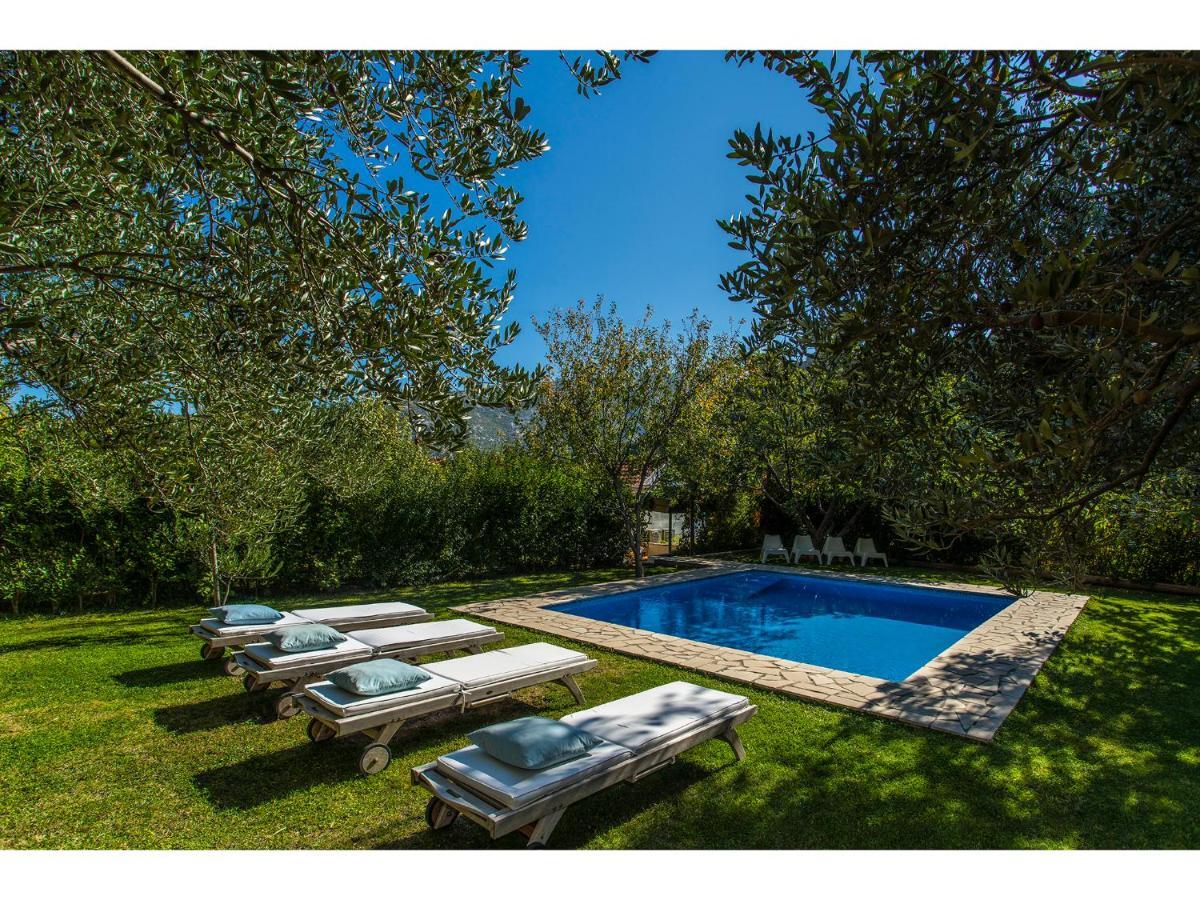 Holiday Home Radic Klis Ngoại thất bức ảnh